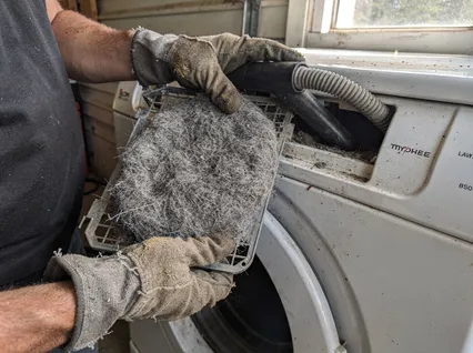 Cleaning Dryer Lint Trap service in Willowbrook, CA